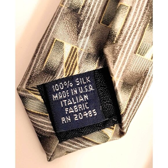 Stafford Executive Men's Silk Neck Tie With Geometric Pattern Italian Fabric - Picture 5 of 5